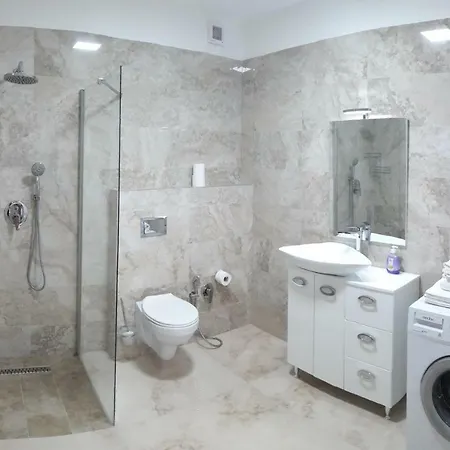 Apartment Carmel